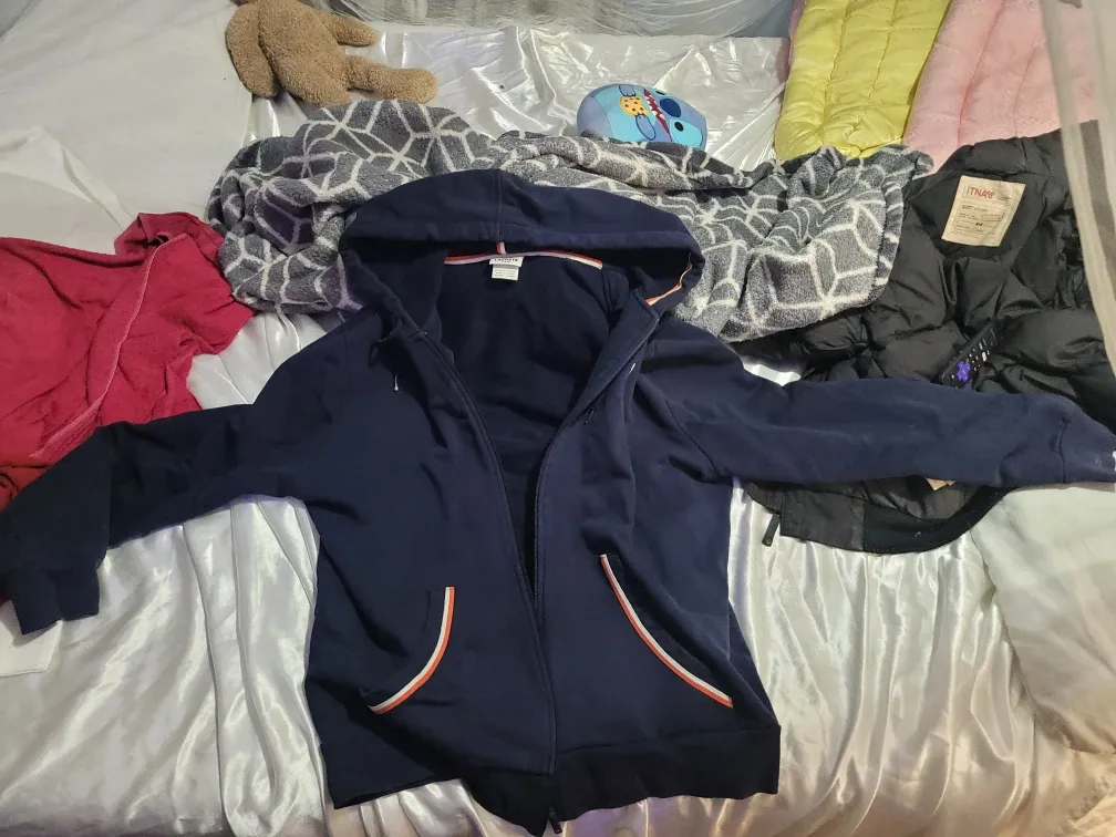 Lacoste Slim Fit Hoodie - Size 8 image indicator(4)