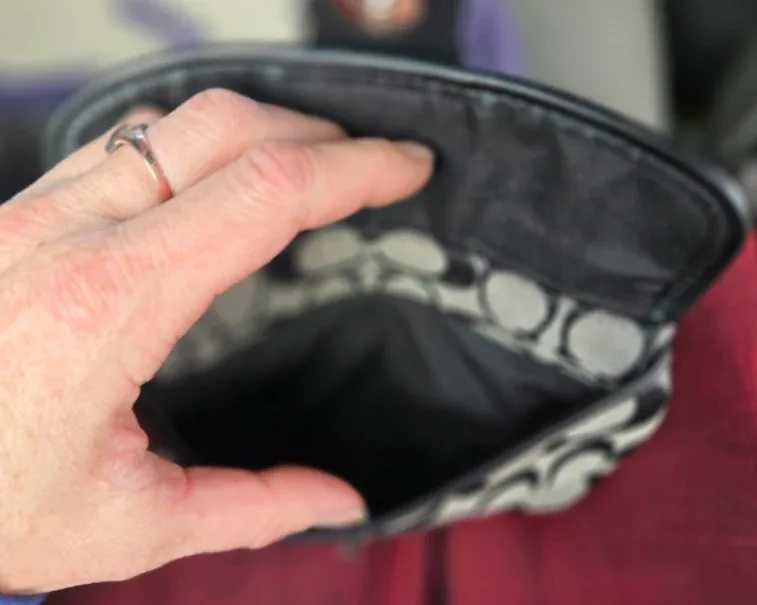 Coach Signature Wristlet/Clutch image indicator(4)