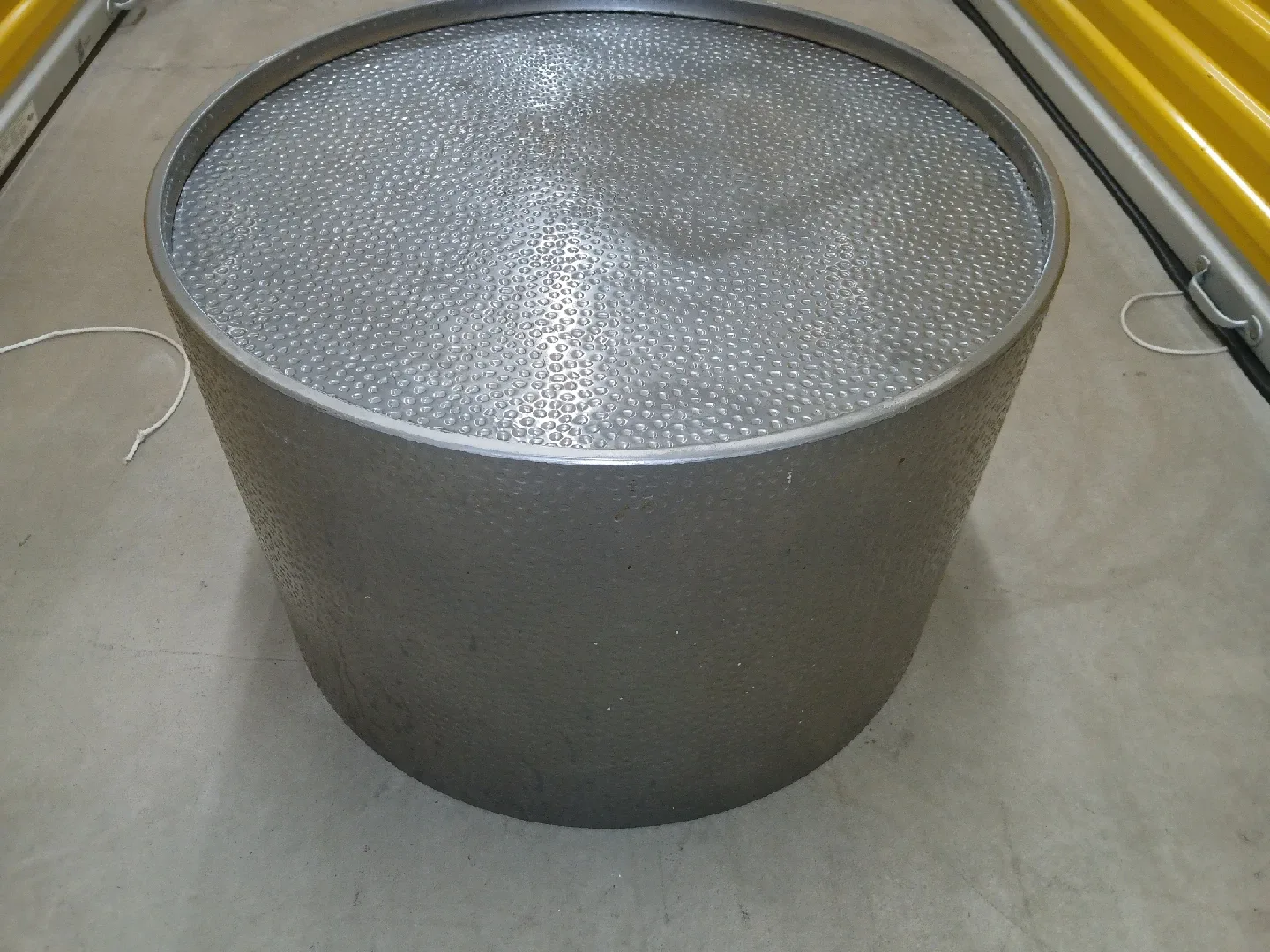 Silver Round Metal Side Table image indicator(2)