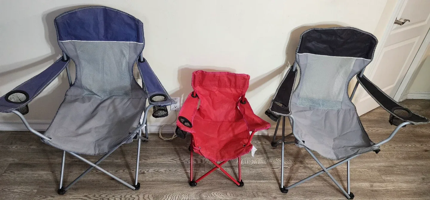 3 Camping Chairs - Adult & Kids Sizes( 3 for 15$) image indicator(2)