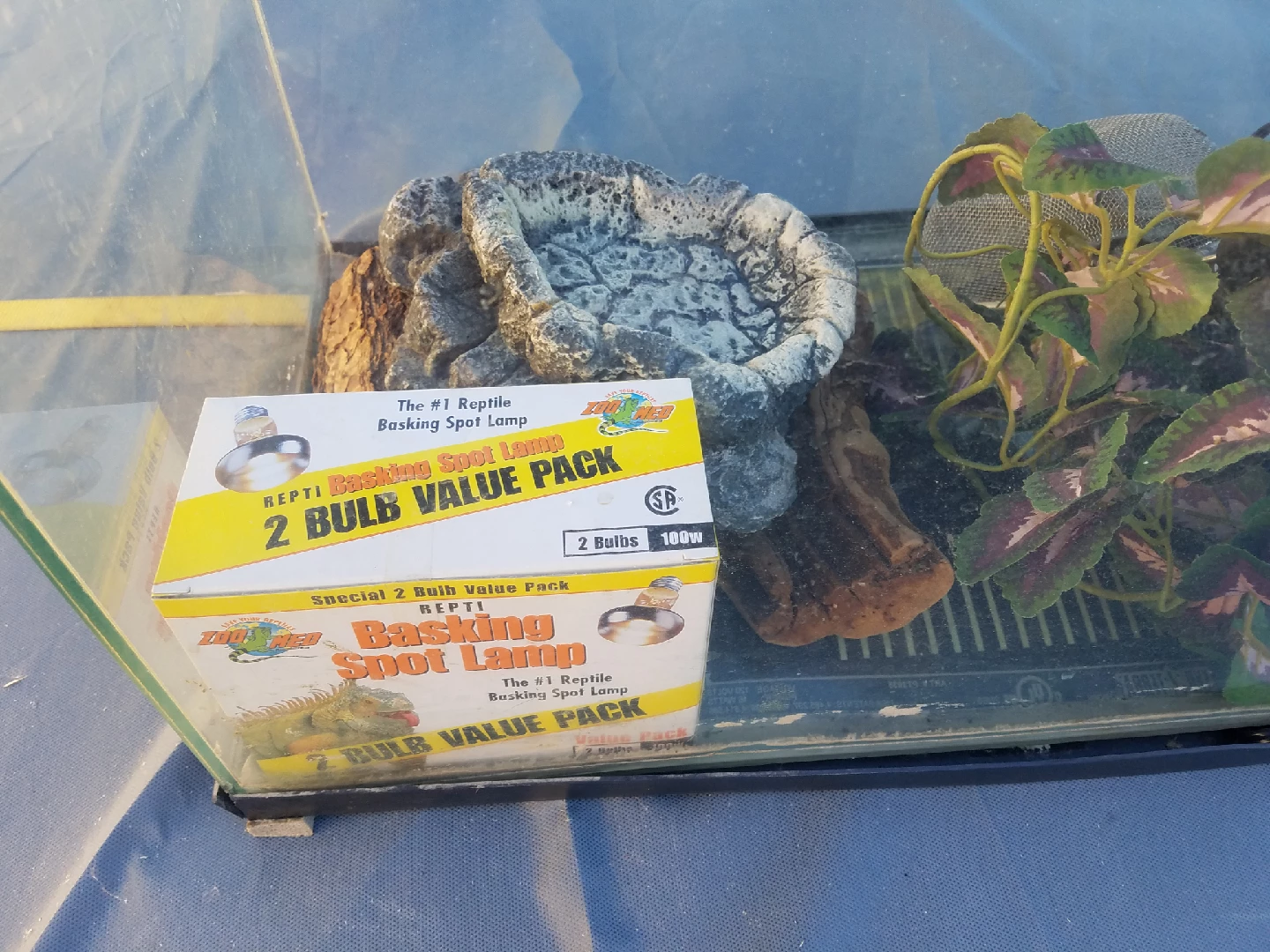 Reptile Habitat Tank with Accessories - photo 2