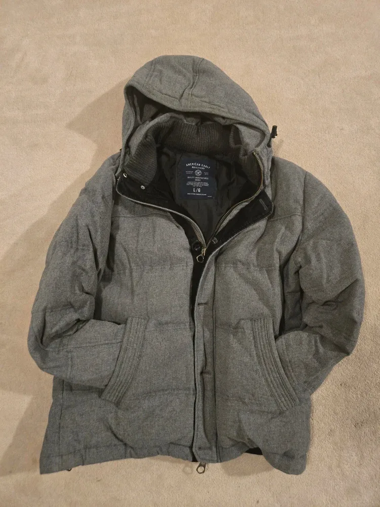 American Eagle Outfitters Grey Puffer Jacket (L)
