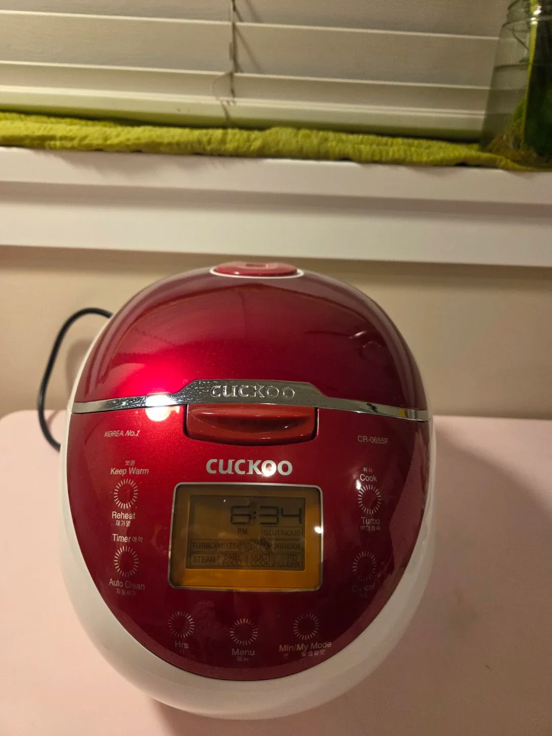 Cuckoo CR-0655F Electric Rice Cooker (6 cups)