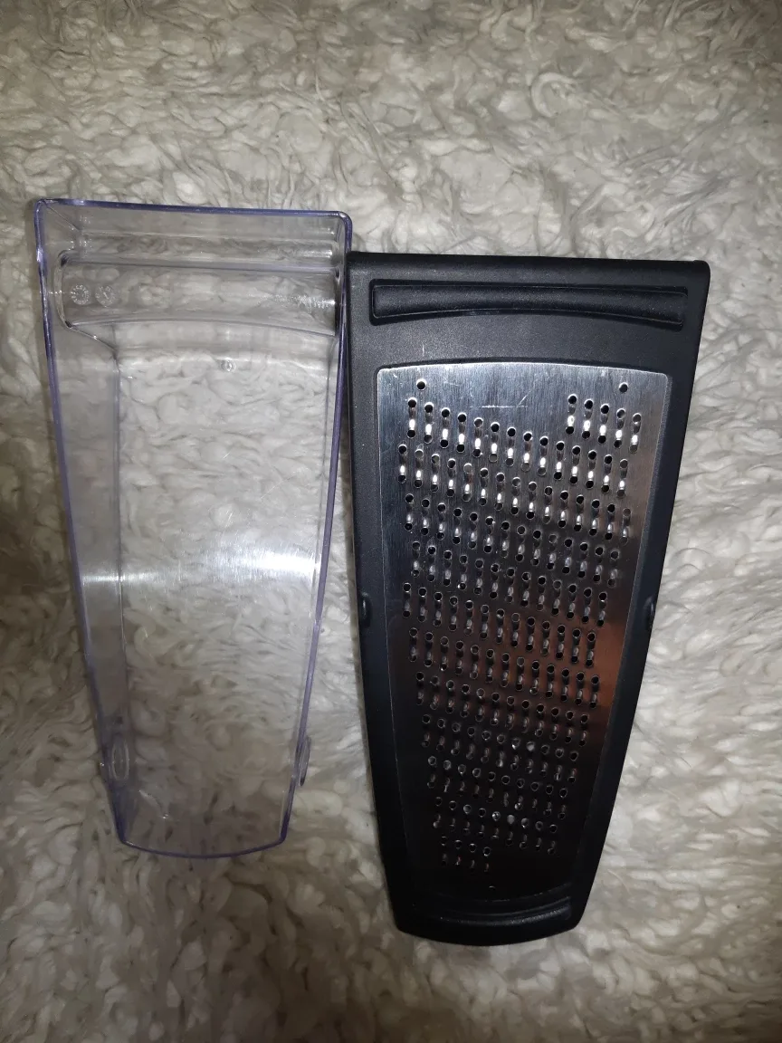 Black Handheld Grater with Container image indicator(3)