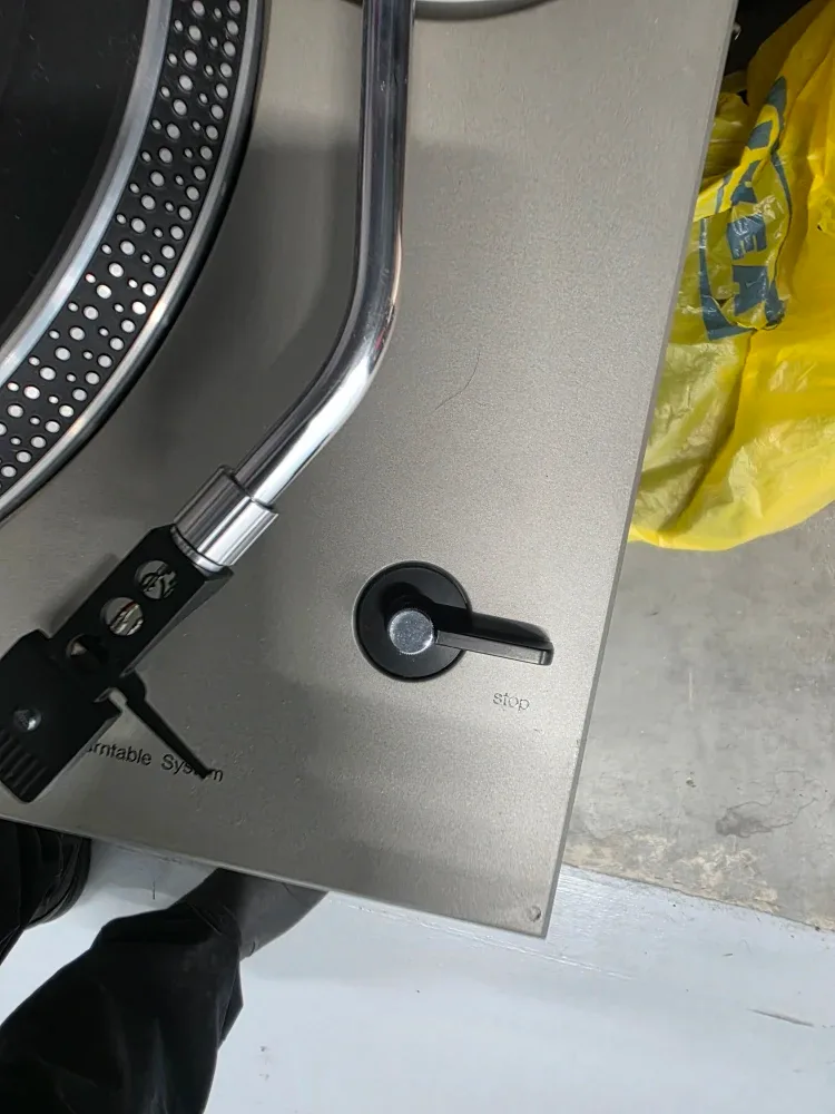 Technics by Panasonic SL-1700 Turntable image indicator(3)