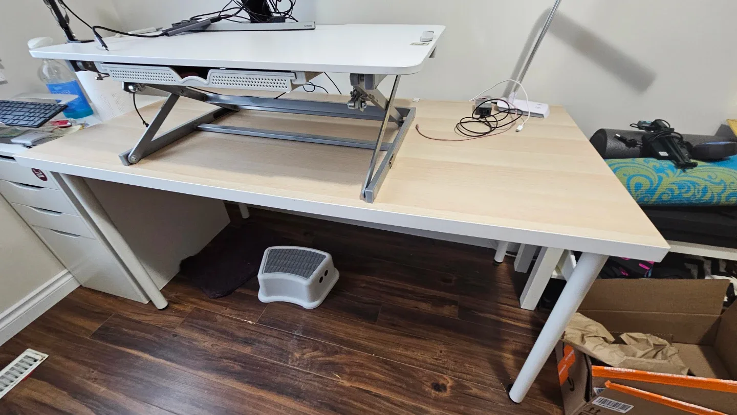 Desk + Adjustable Height Riser image indicator(10)