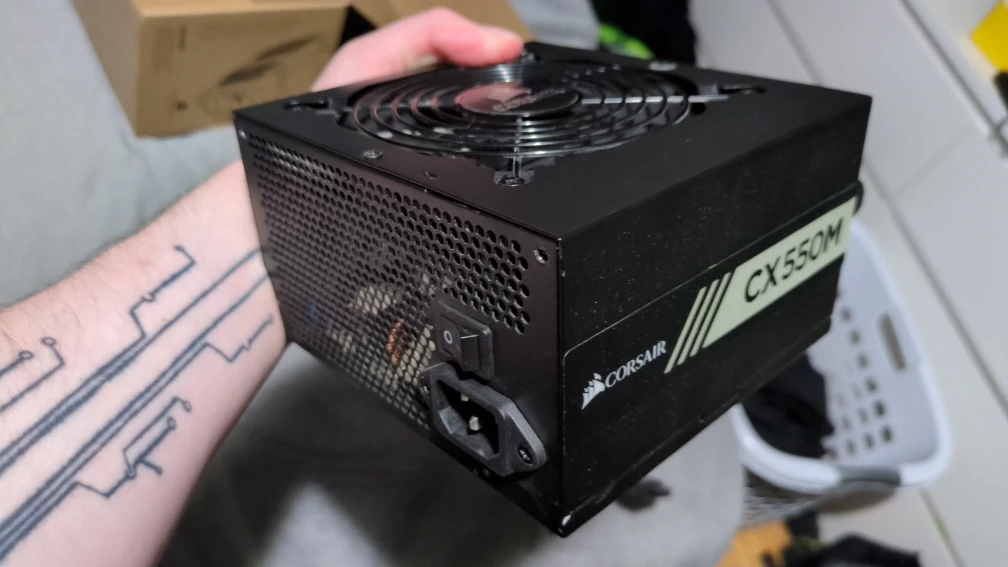 corsair CX550M semi modular desktop power supply