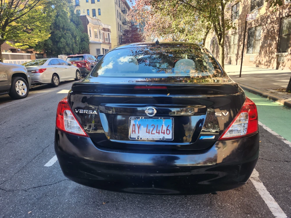 2013 NISSAN VERSA SV - photo 5