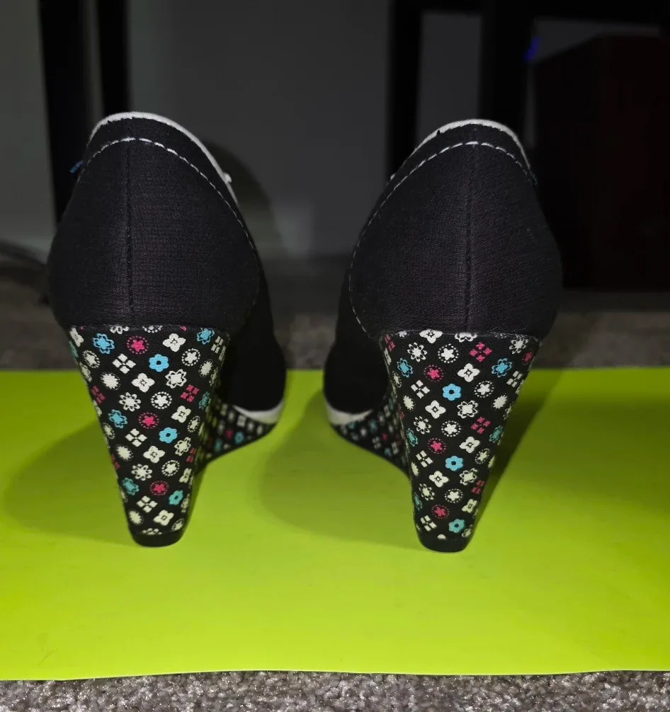 Keds Dallas Skimmer Wedges - Size 7.5 image indicator(4)