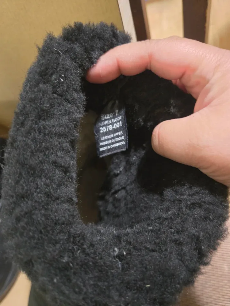 ULU Black Leather & Shearling Boots - Size 7 image indicator(3)