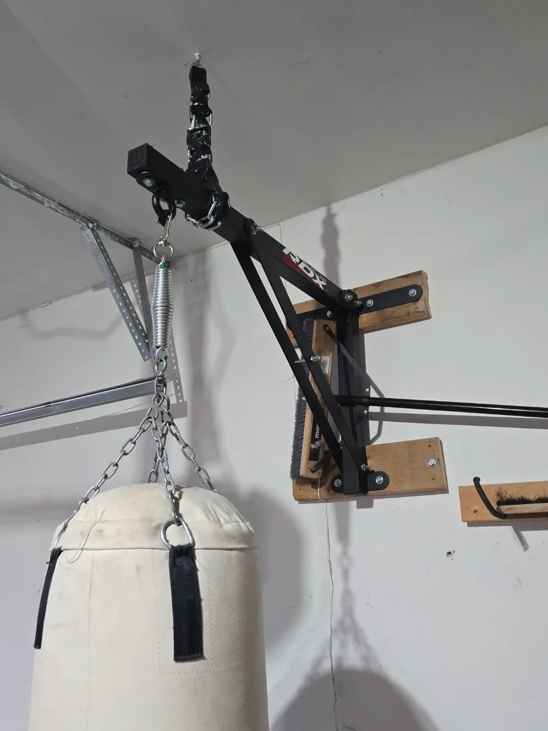 RDX Punching Bag + Wall Mount image indicator(3)