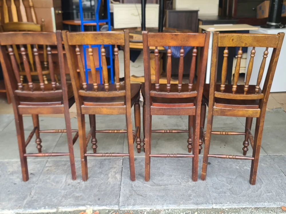 Set of 4 Wooden Dining Chairs - photo 2