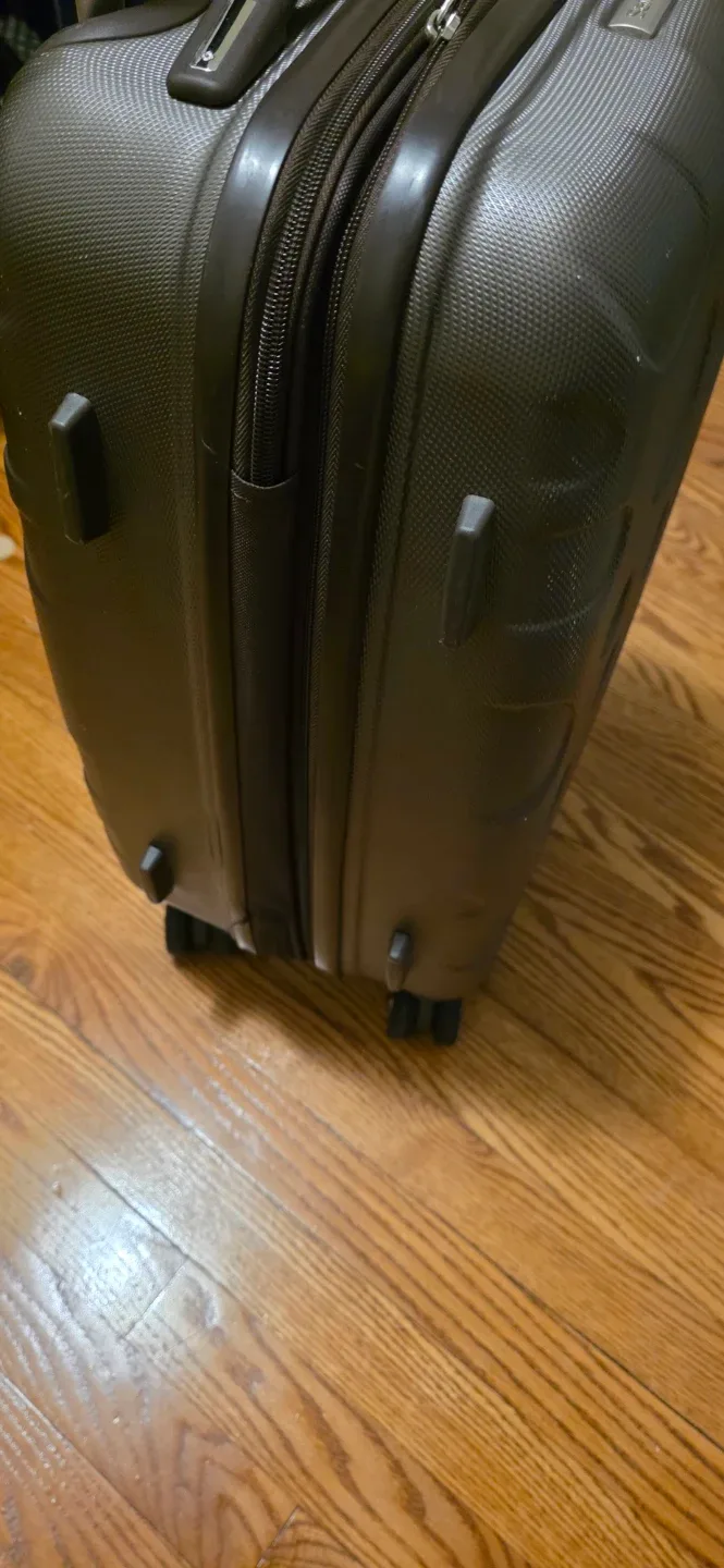 Samsonite Carry-On Suitcase image indicator(5)