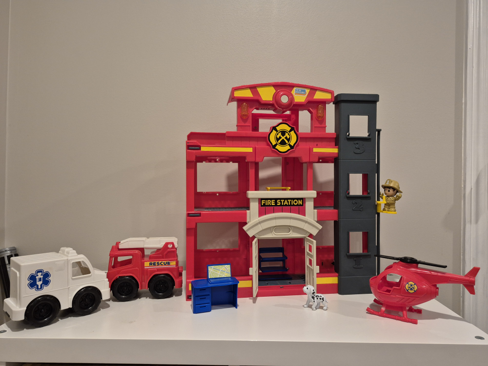 Little People Fire Station Playset - photo 3