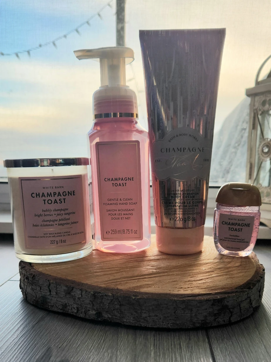 Brand New - Champagne Toast set from Bath and Bodyworks