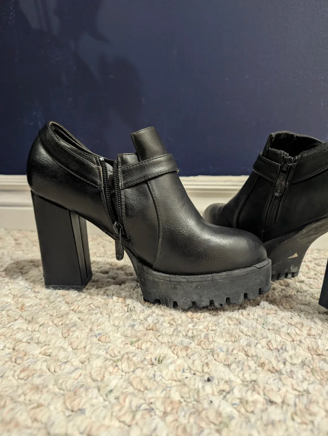 Black Heeled Platform Ankle Boots image indicator(3)
