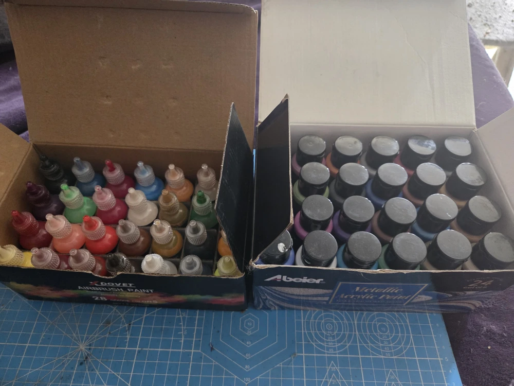 Vallejo Airbrush Flow Improver & GoCheer Airbrush - photo 3