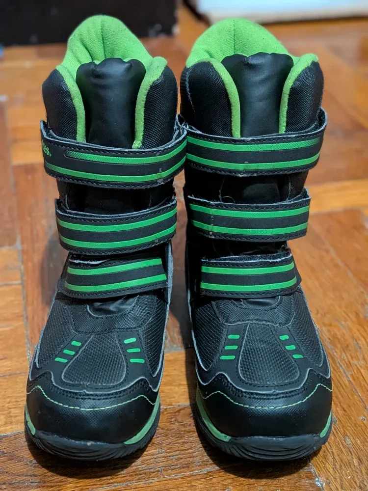 Totes Kids Winter Snow Boots, Black & Green image indicator(2)
