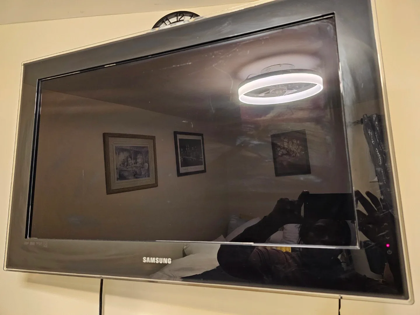 Samsung TV with mount