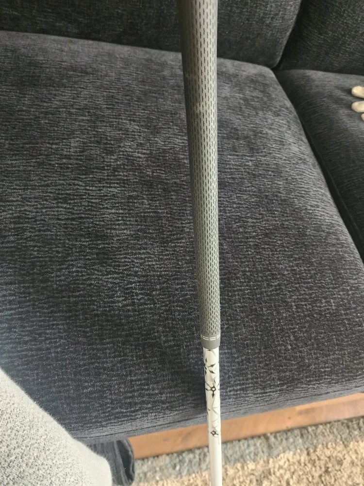 Titleist T-400 Iron - Right Handed image indicator(4)