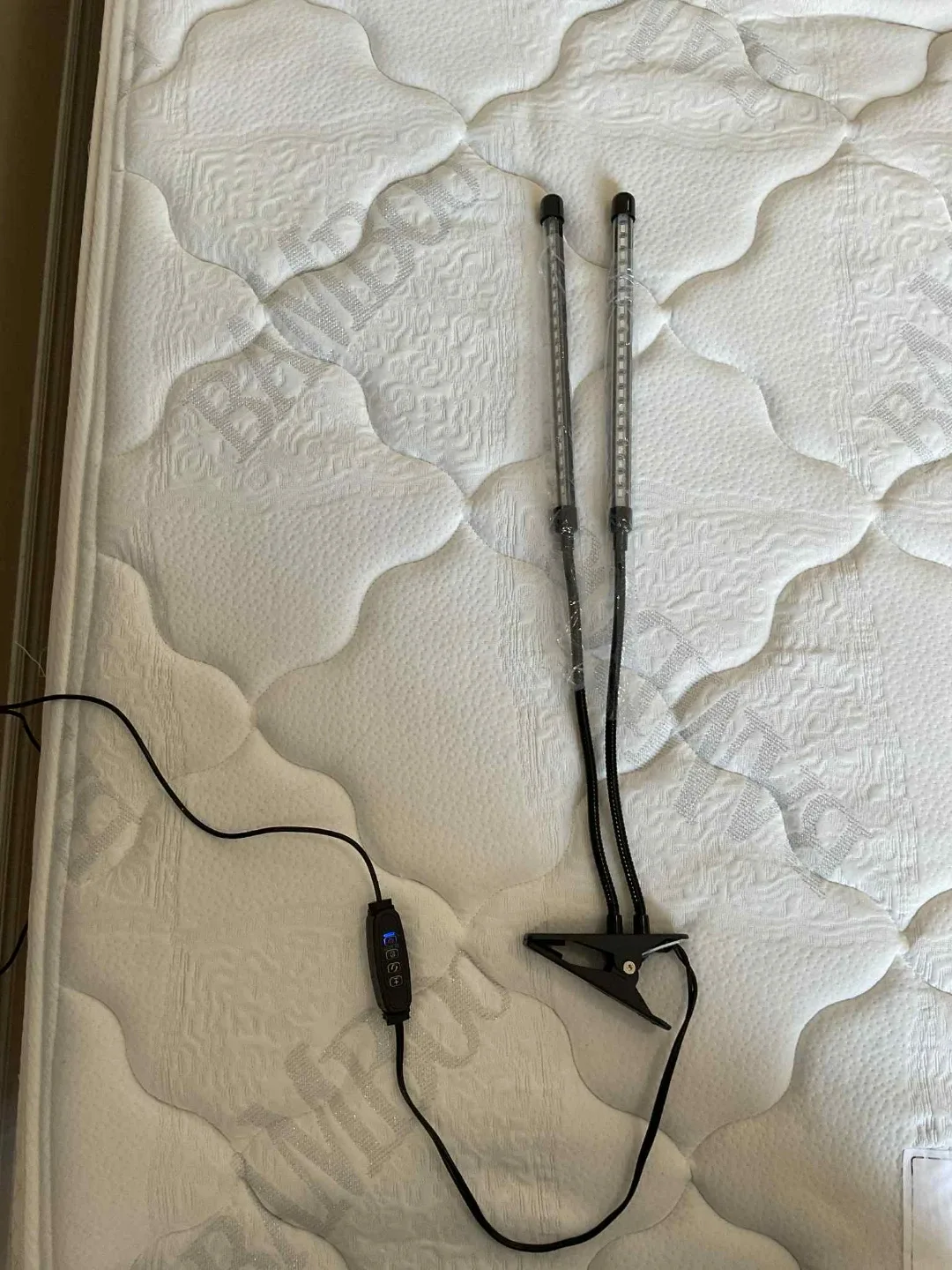 LED Plant Grow Solar Light 🥕 image indicator(3)