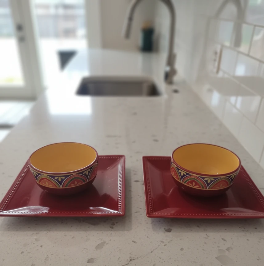 LAST CALL 2Bowls and 2Plates Set by Pier1 - photo 2