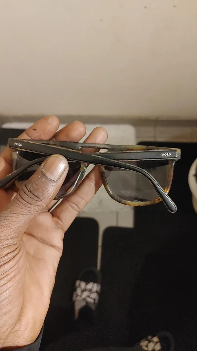 Polo polarized sunglasses image indicator(3)