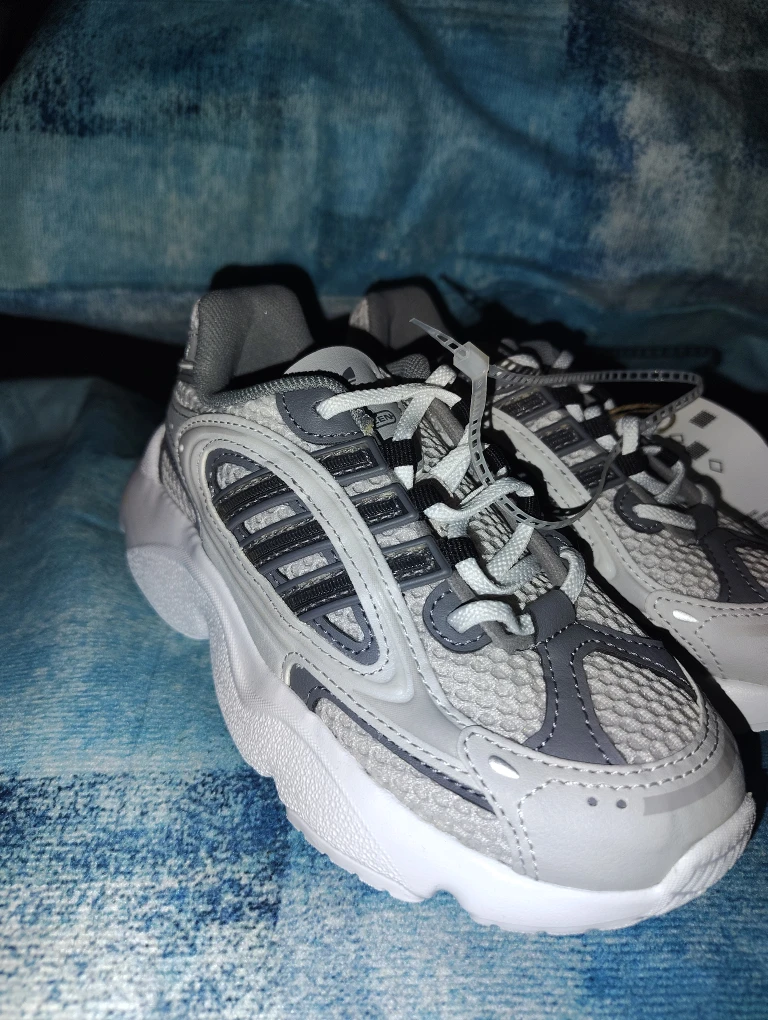 New Adidas Ozmillen El C Sneakers - Size 12K - photo 3
