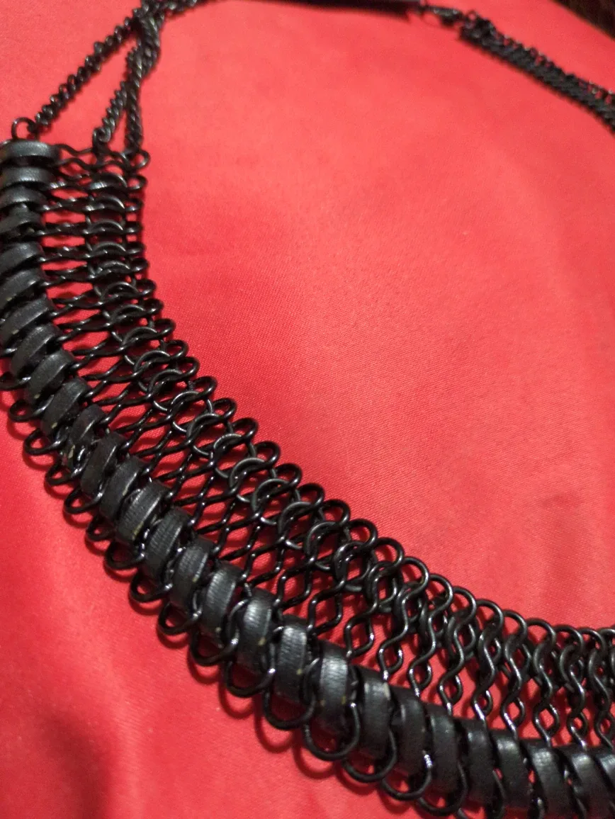 Expression Black Chainmail Necklace - New image indicator(3)
