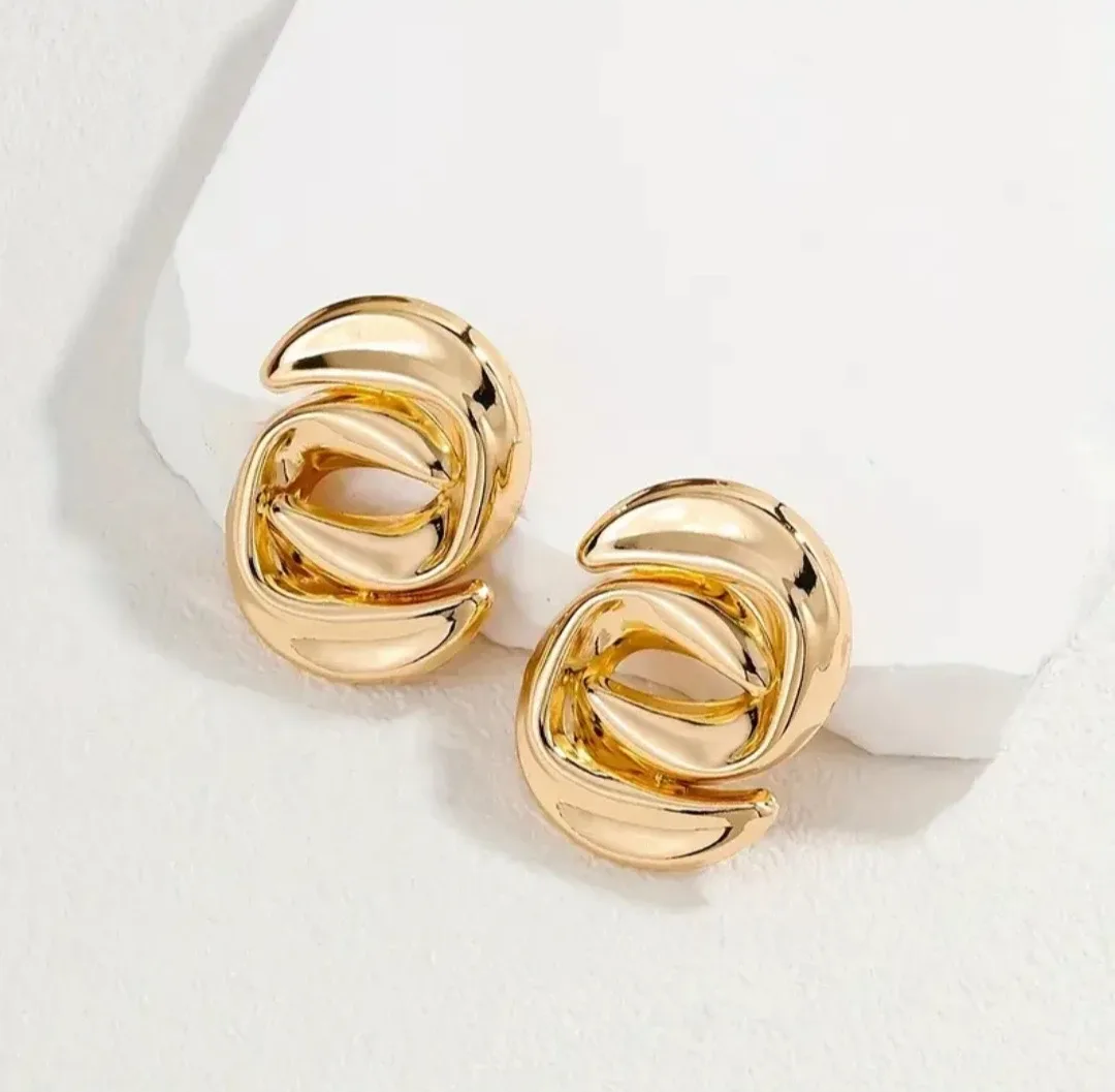 Gold Tone Statement Earrings image indicator(2)
