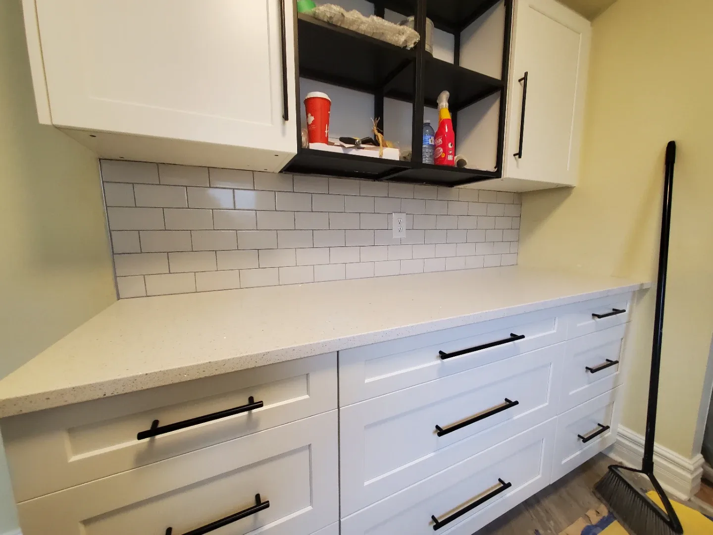 Indoor and outdoor renovations image indicator(4)