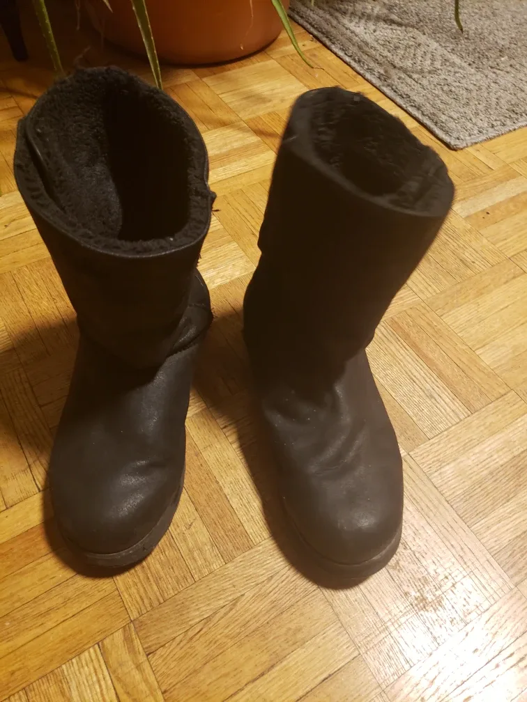 Skechers Black Winter Boots - Size 8 image indicator(4)