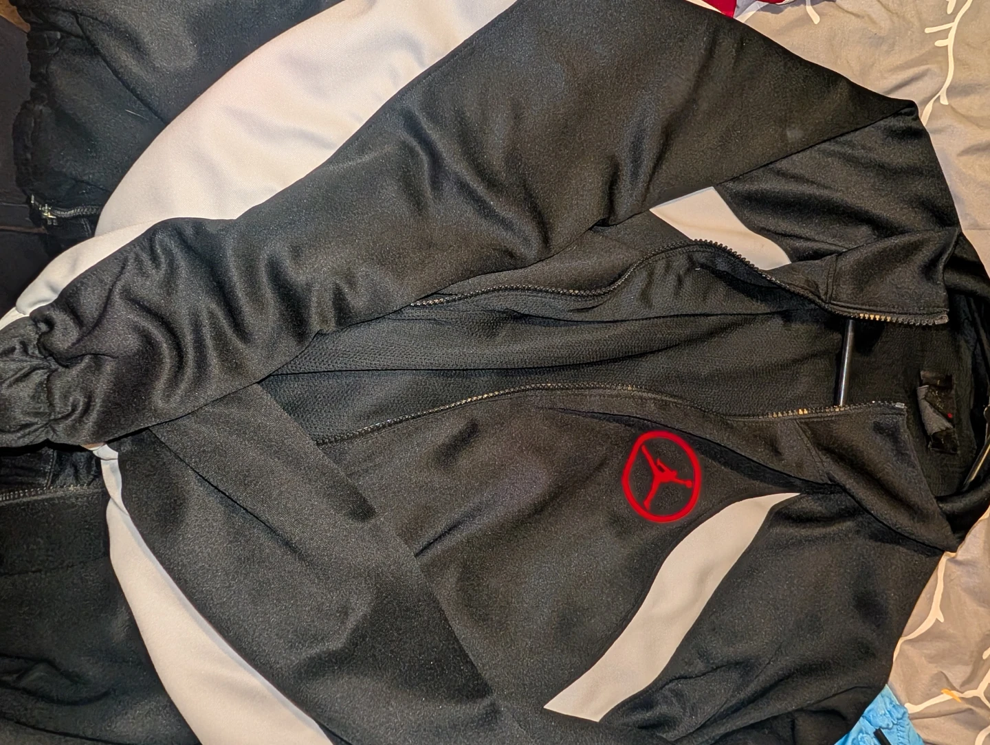 Jordan Standard Fit Black Tracksuit Size L - photo 3