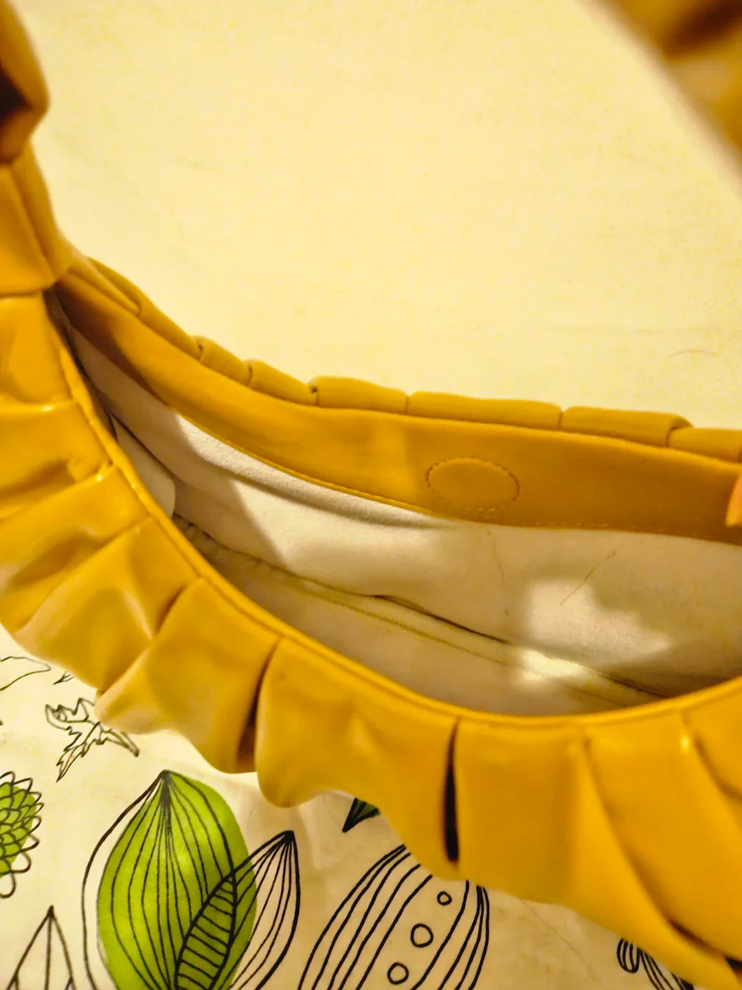 JW PEI Bag in Yellow image indicator(3)