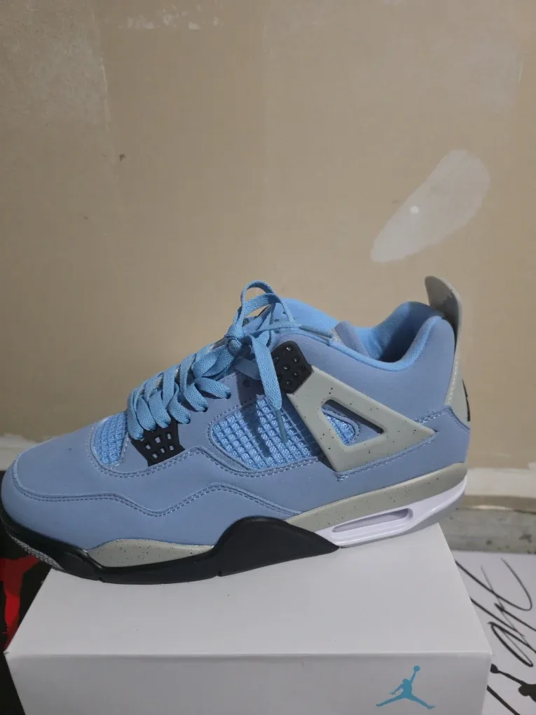Air Jordan 4 Retro University Blue