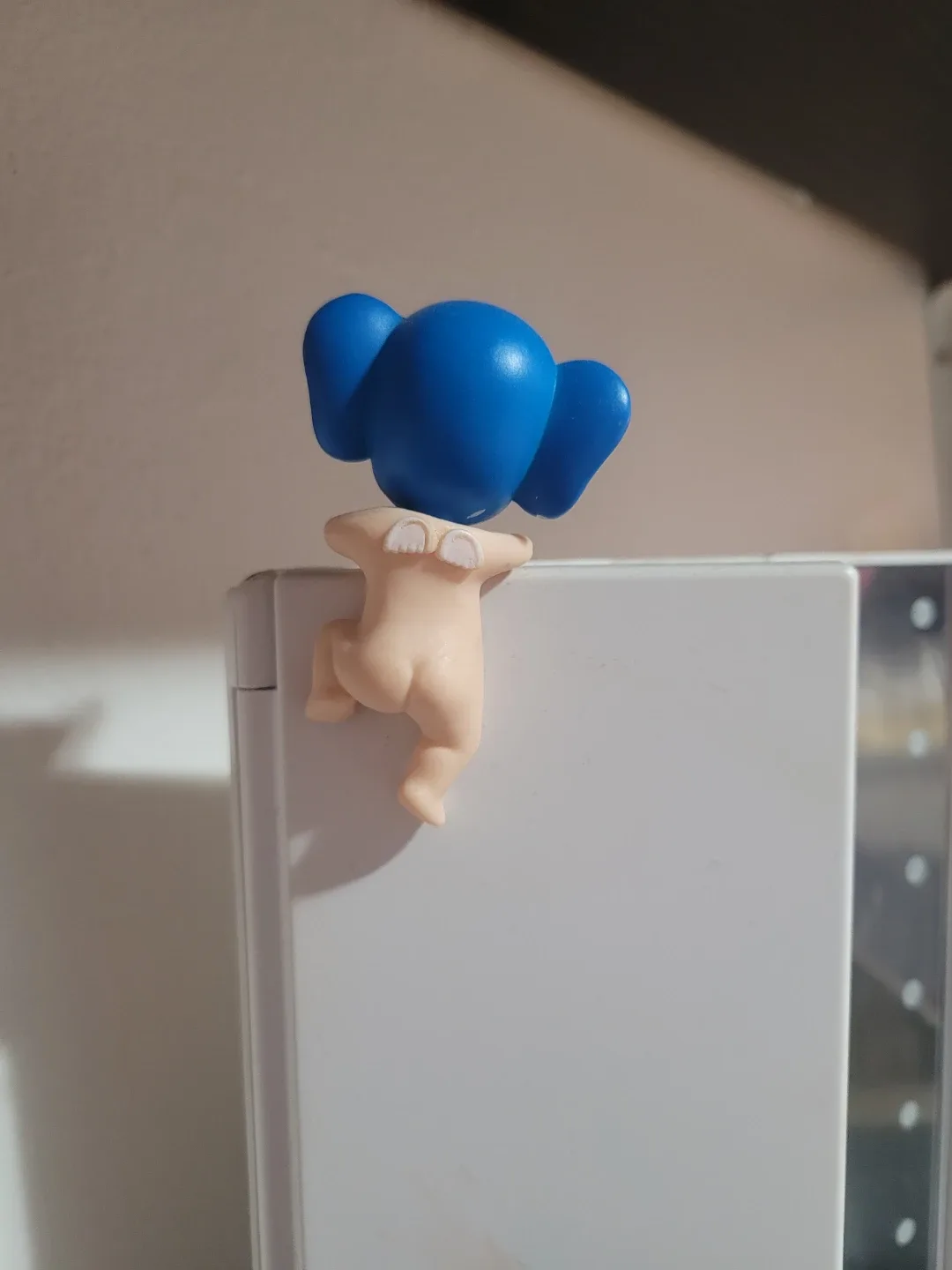 Cute Elephant Head Figure image indicator(2)