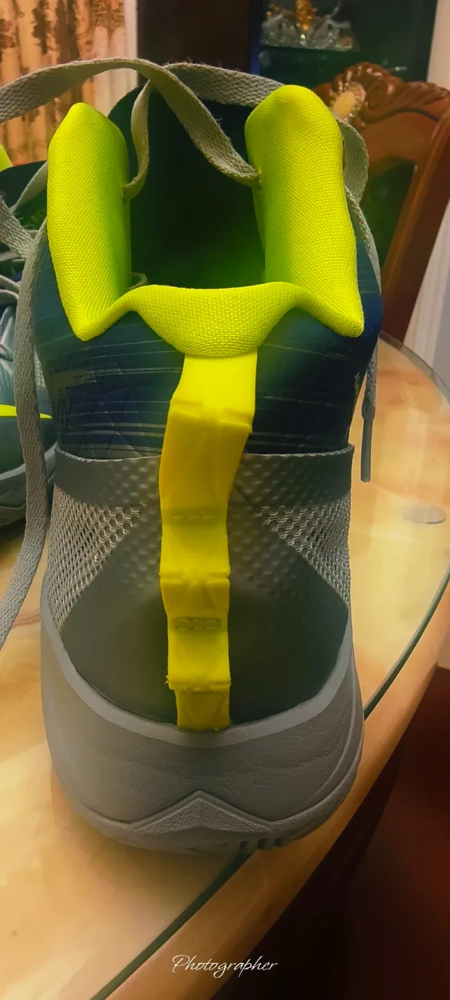 Nike Hyperfuse 2014 Basketball Shoes, Size 11.5 image indicator(4)