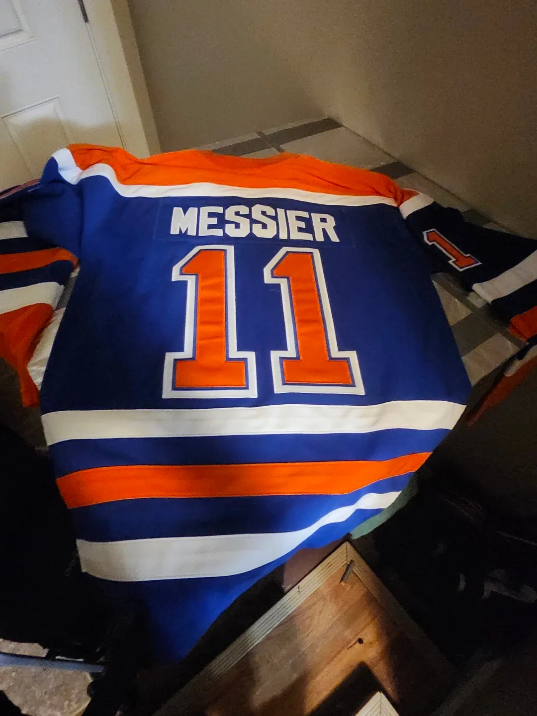 Edmonton Oilers Mark Messier Vintage Hockey Jersey thumbnail