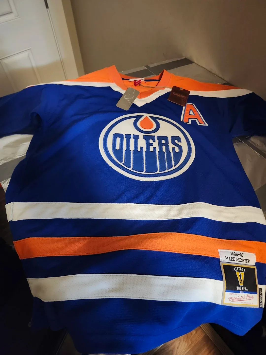 Edmonton Oilers Mark Messier Vintage Hockey Jersey image indicator(2)