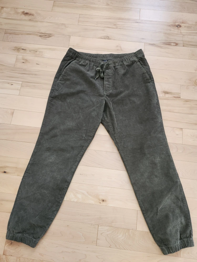 GAP Corduroy Joggers - Size Large