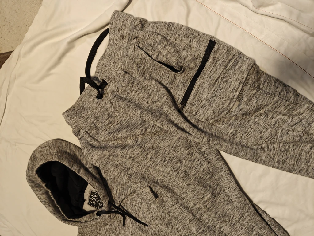 CSG Champs Sports Gear Hoodie & Pants Set - Size S - photo 3