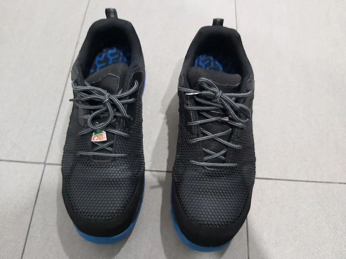 Acton Profusion Black Running Shoes - Size 10 image indicator(3)