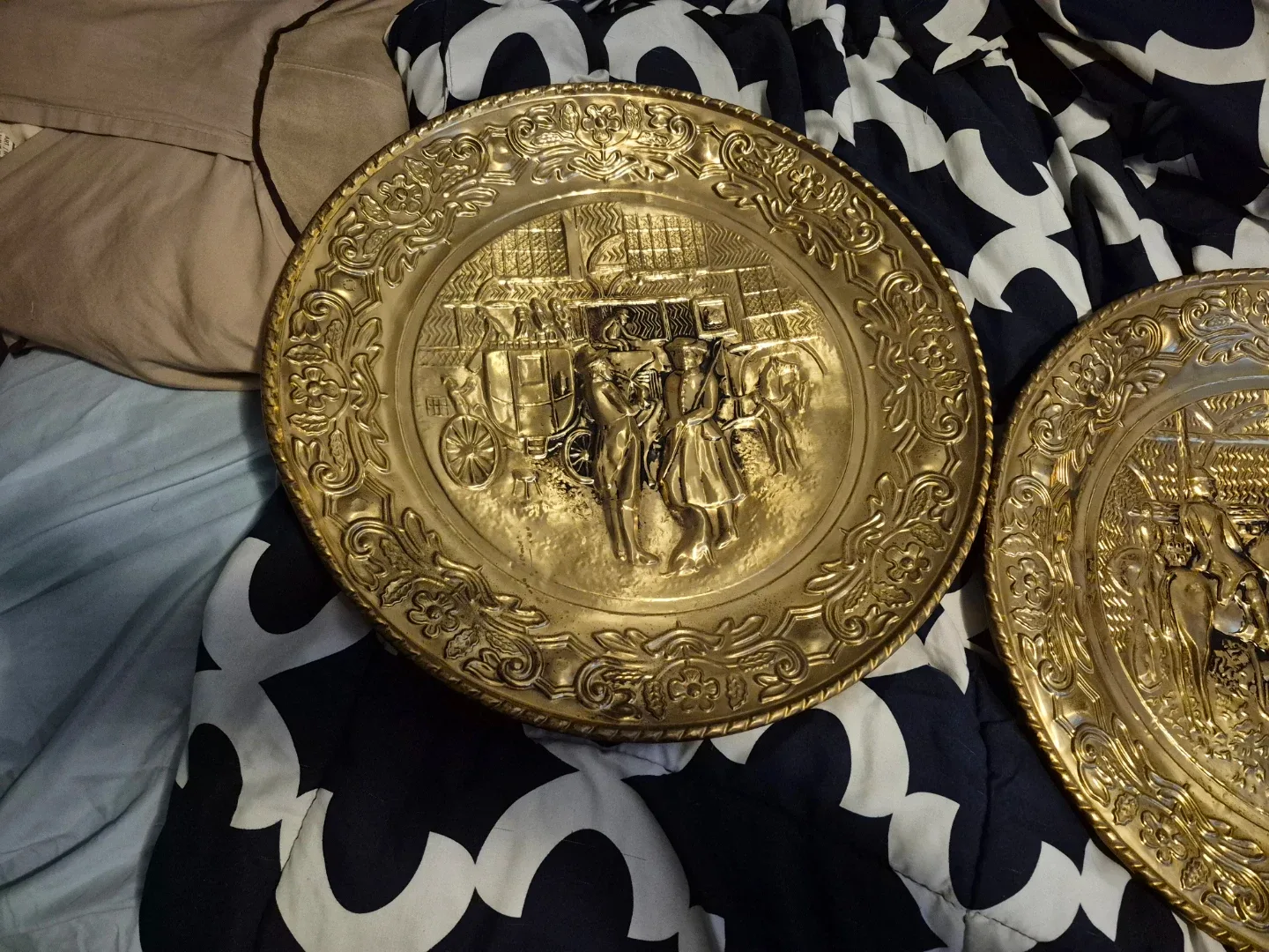 Vintage Decorative Brass Plates (Set of 3) image indicator(4)