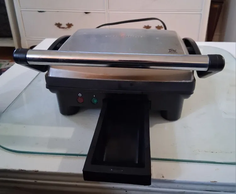 Chefman Panini Grill image indicator(4)