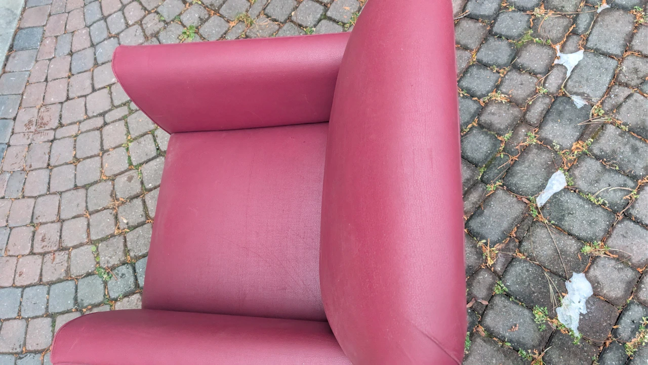 Burgundy Armchair - photo 3