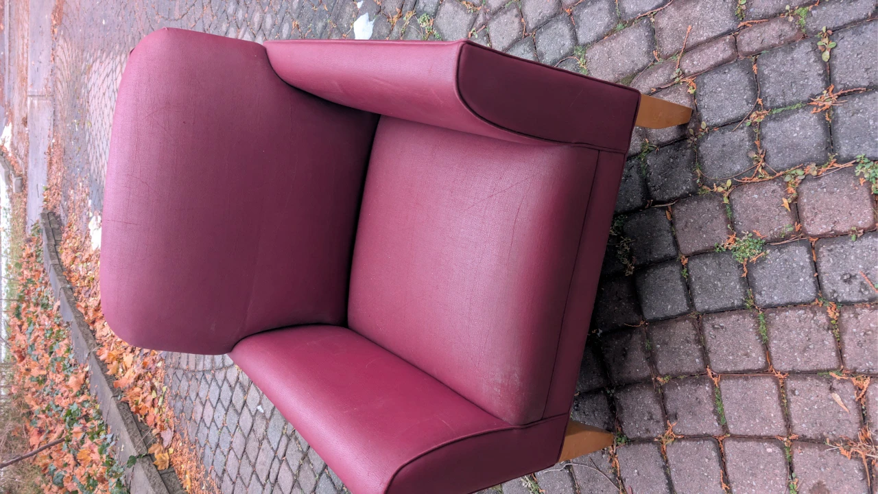 Burgundy Armchair - photo 4