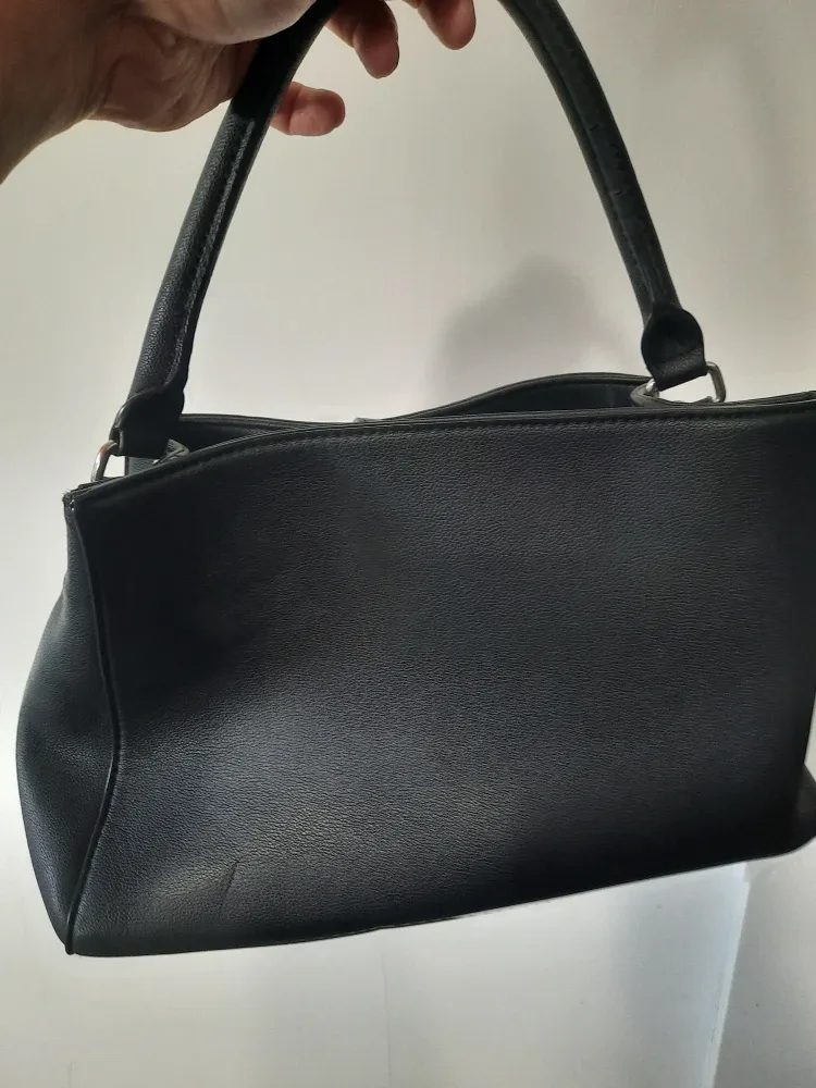 Guess Black Handbag image indicator(3)