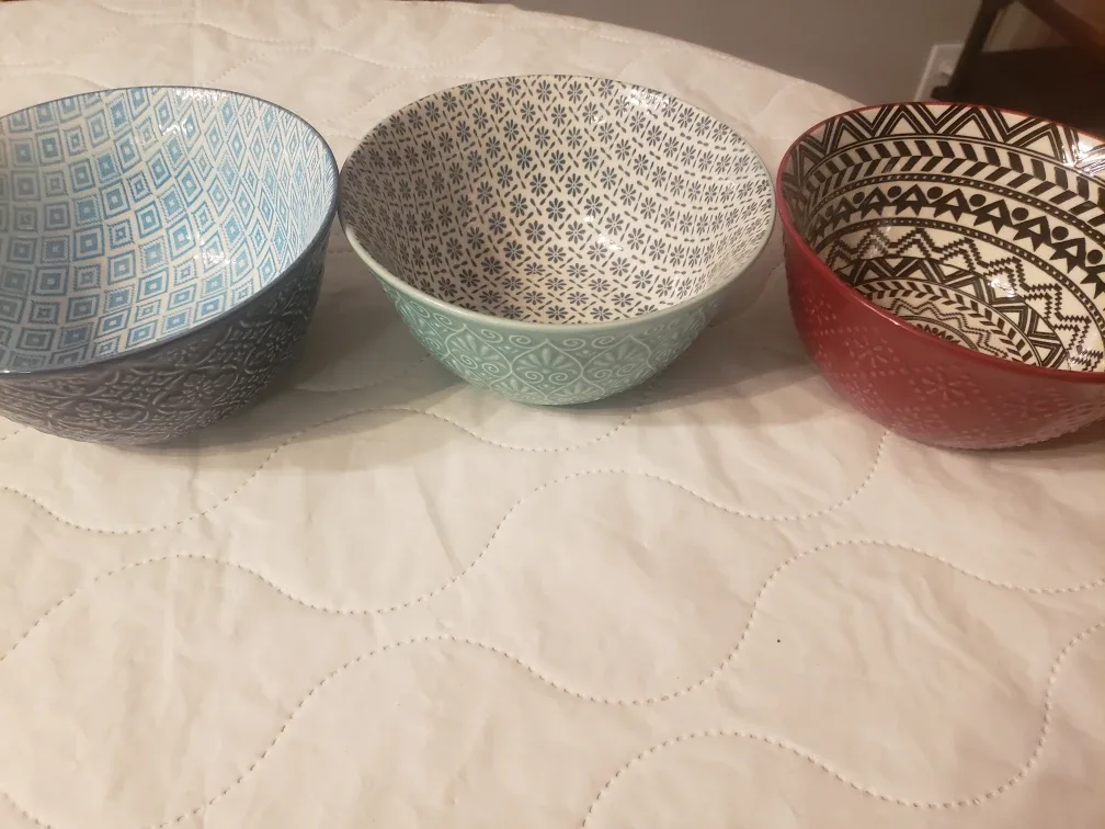 Set of 6 Decorative Bowls image indicator(2)