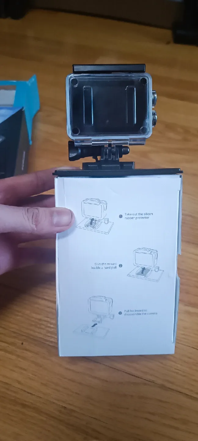 AKASO EK7000 4K Action Camera - Like New! image indicator(4)