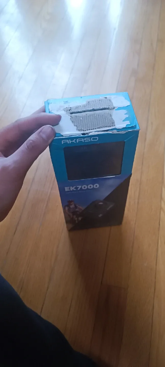 AKASO EK7000 4K Action Camera - Like New! image indicator(8)